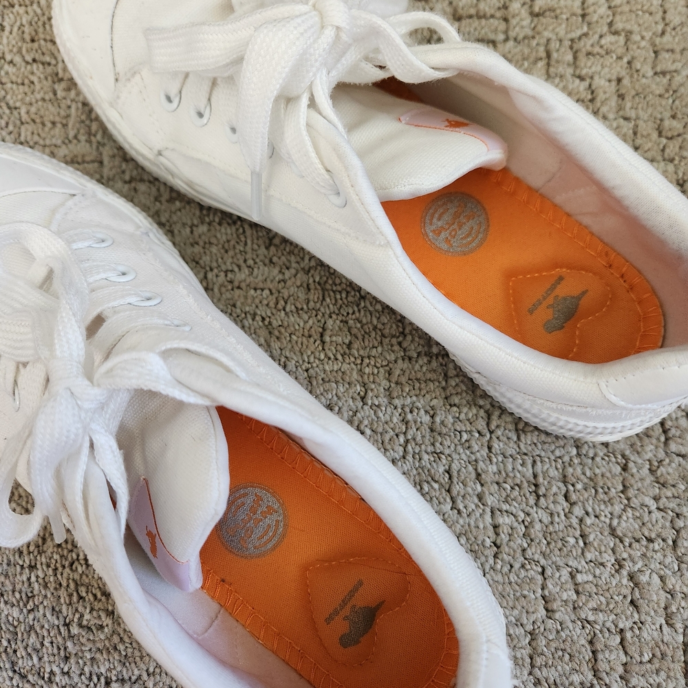 Rocket Dog Women's White Sneakers - Picture 4 of 7